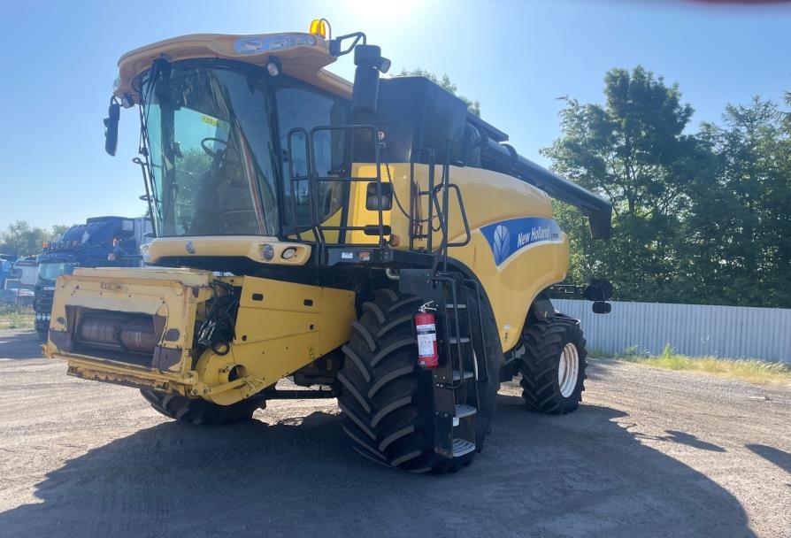 2004 New Holland CR980