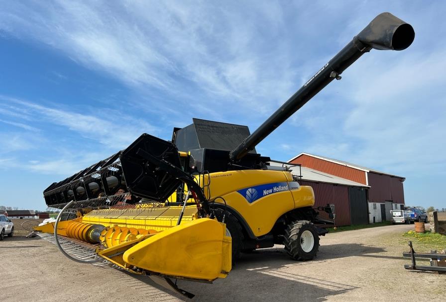 2011 New Holland CR 9090